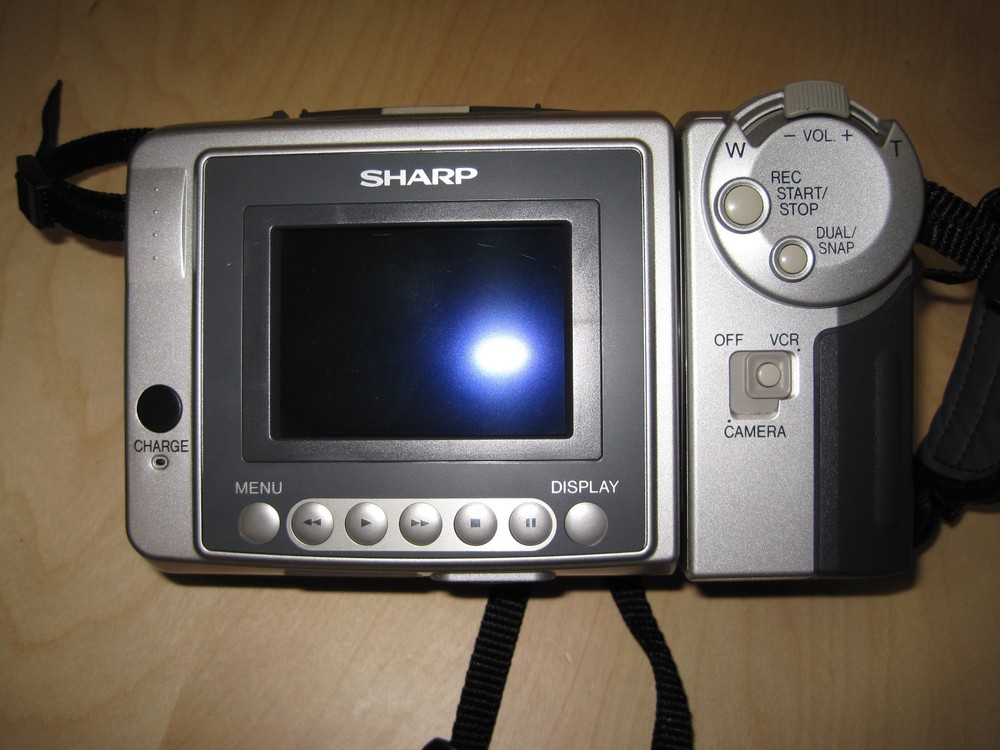 Sharp Viewcam VL-AH151U Video 8 Camcorder