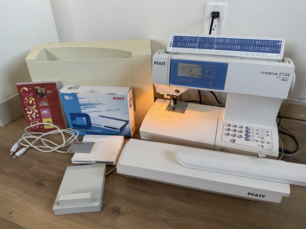 🍊PFAFF Creative 2134 Quilting Sewing Machine w/ Embroidery Unit & Accessories!