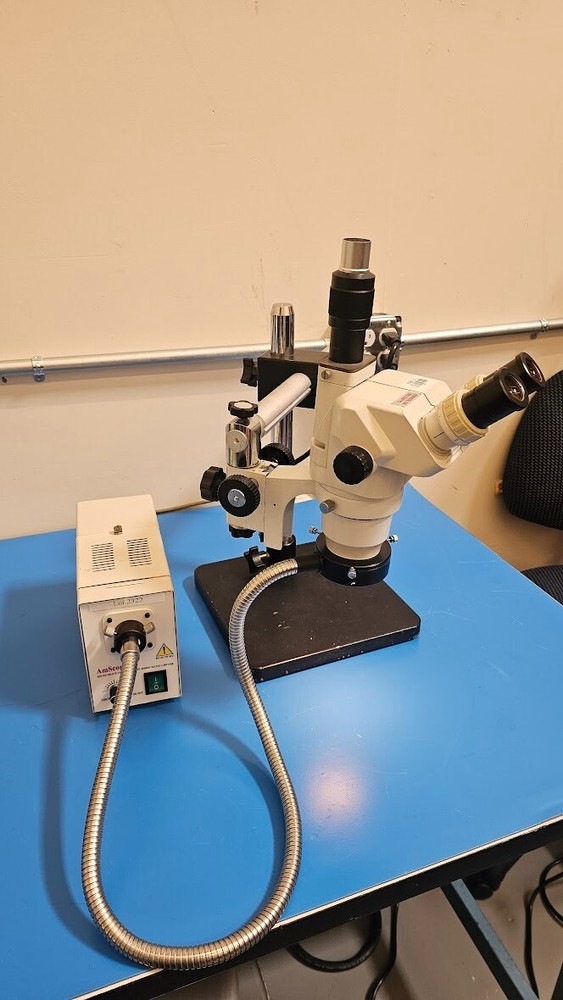 AmScope 150W Cold-Light Fiber Optic Microscope Illuminator w/ Haloid Lamp & Ring