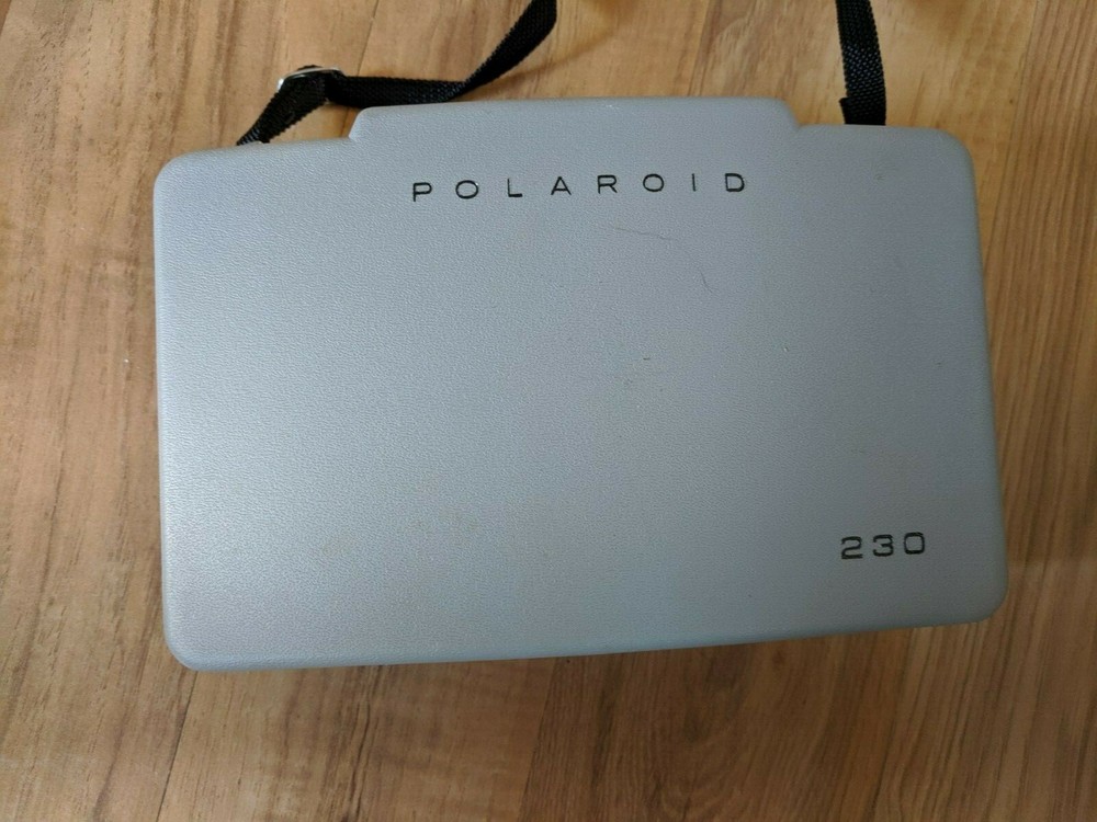 Vintage Polaroid Automatic 230 Land Camera