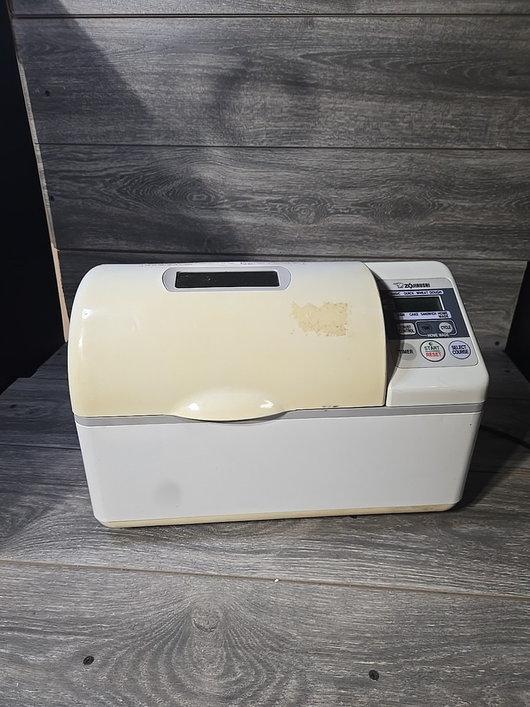 Zojirushi BBCC-V20 Bread Maker Machine 2lb Double Paddle Nice / Yellowed/ Tested