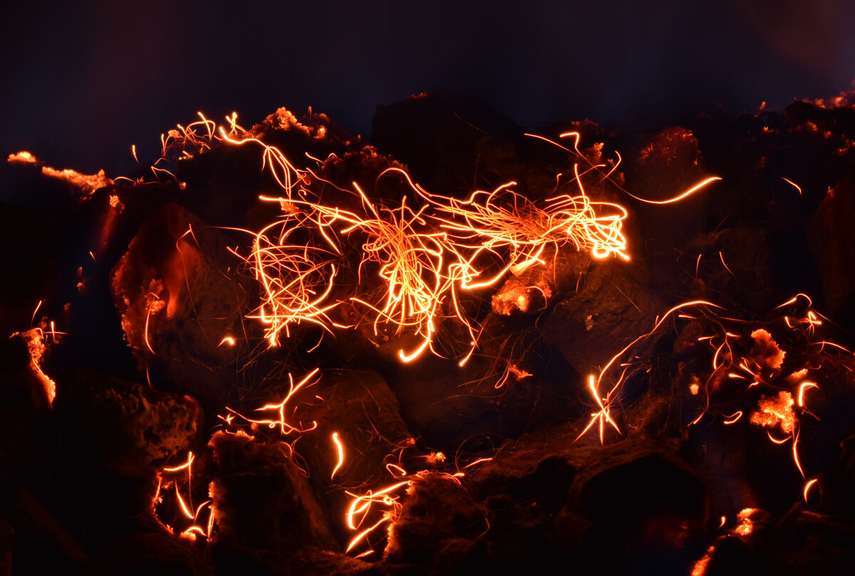 Neon Embers - Glowing Metallic Threads for Gas Fireplaces & Gas Logs