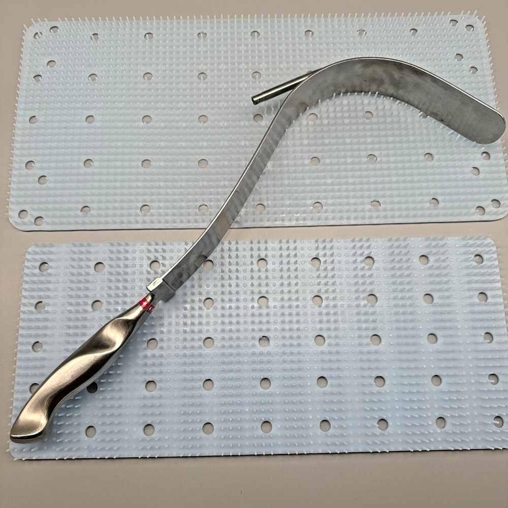 Deaver Retractor, Lighted, 2" Wide with Lamb Handle, Germany Stainless