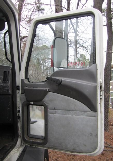 For 2007 MACK CXP 2007-2007 DOOR ASSEMBLY Right , MD