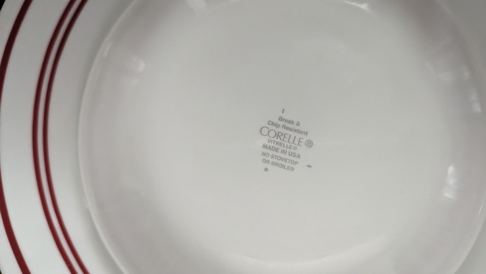 Corelle - CLASSIC CAFE RUBY RED 12 Pcs - Plus 4pc Red Corelle Coordinates Cups