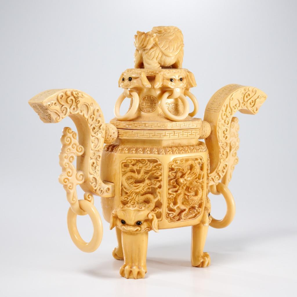 Pair Vintage Carved Resin Chinese Incense Censer Burner Foo Dogs Ornate READ