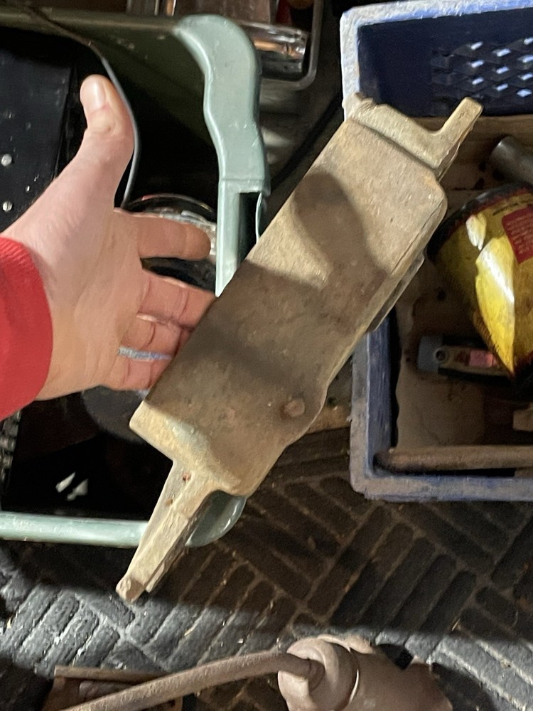 Maytag 92 single hit Miss Engine short deep fuel tank base.