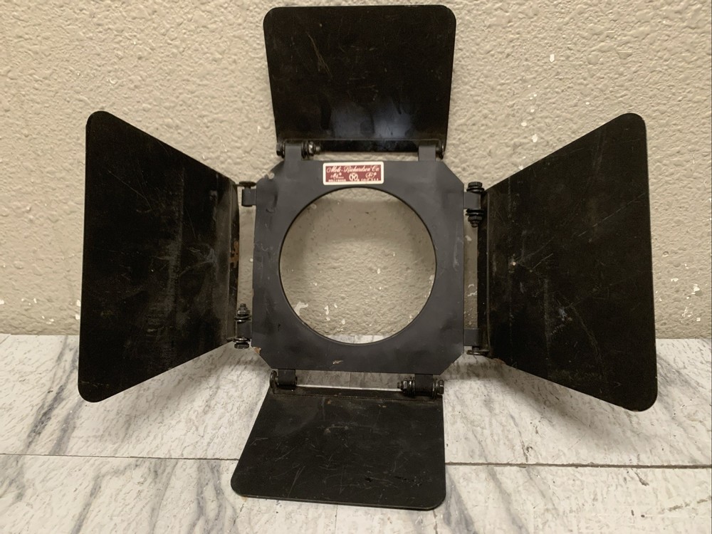 Mole Richardson Barn Doors Light Shield, Mini