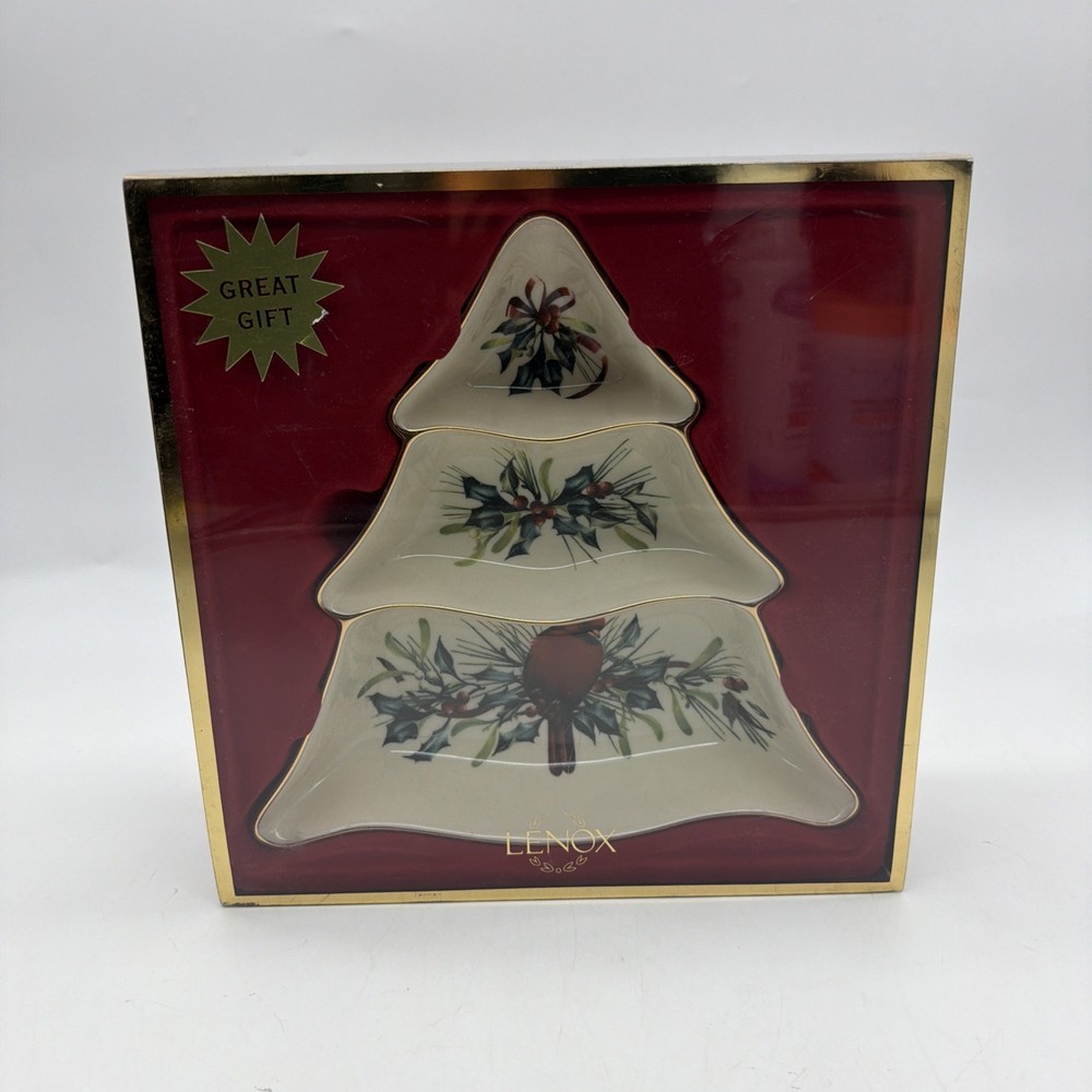 Lenox Cardinal Winter Greetings TREE DIVIDED SERVER Veggies Candy Nuts- Box