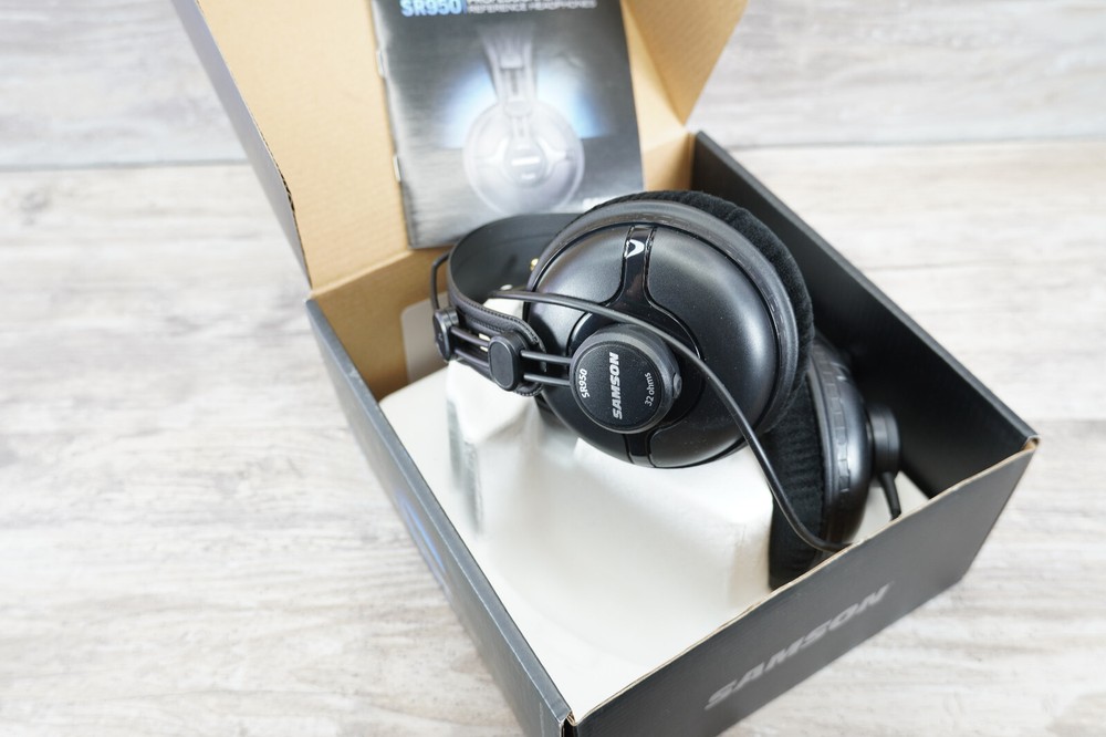 Samson SR950 Professional Studio References Headphones OPEN BOX