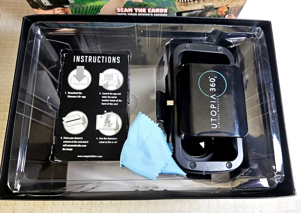 NEW 4D+ Dinosaur Experience Augmented Reality Cards + VR Virtual Reality Headset