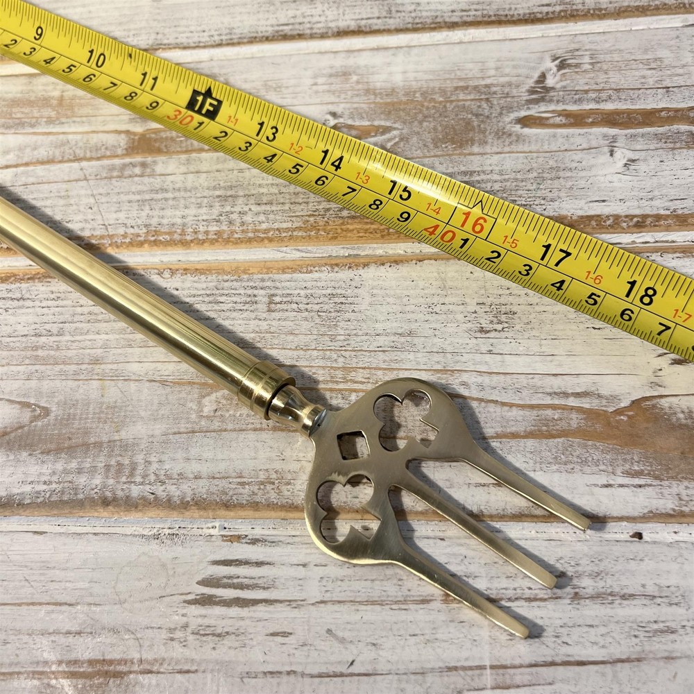 Brass extending fireside toasting fork | Extends to 72cm