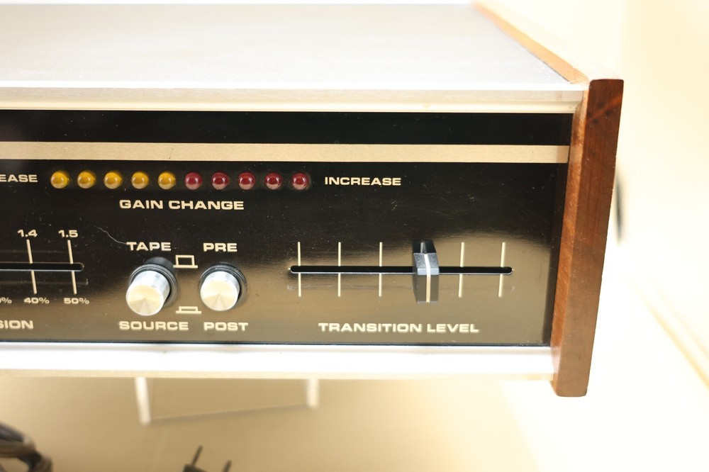 DBX 1BX Dynamic Range Expander- Newton, MA. Dut's Deals