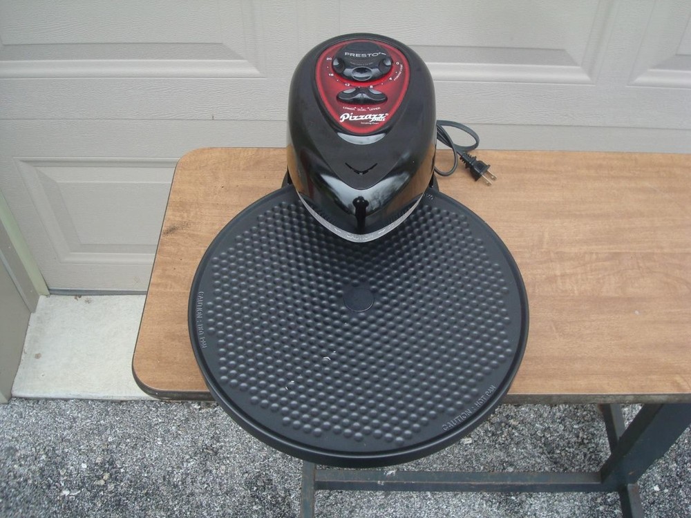 Presto Pizzazz Plus Rotating Pizza Oven 0343003 Dual Element Black Tested - Nice