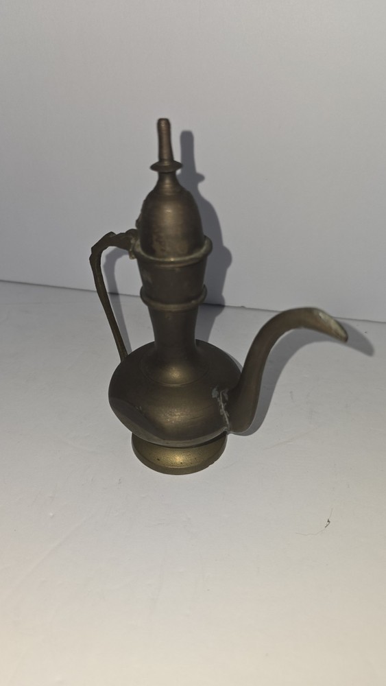 Vintage Hand-Etched Solid Brass Lidded Middle Eastern Ewer Lamp