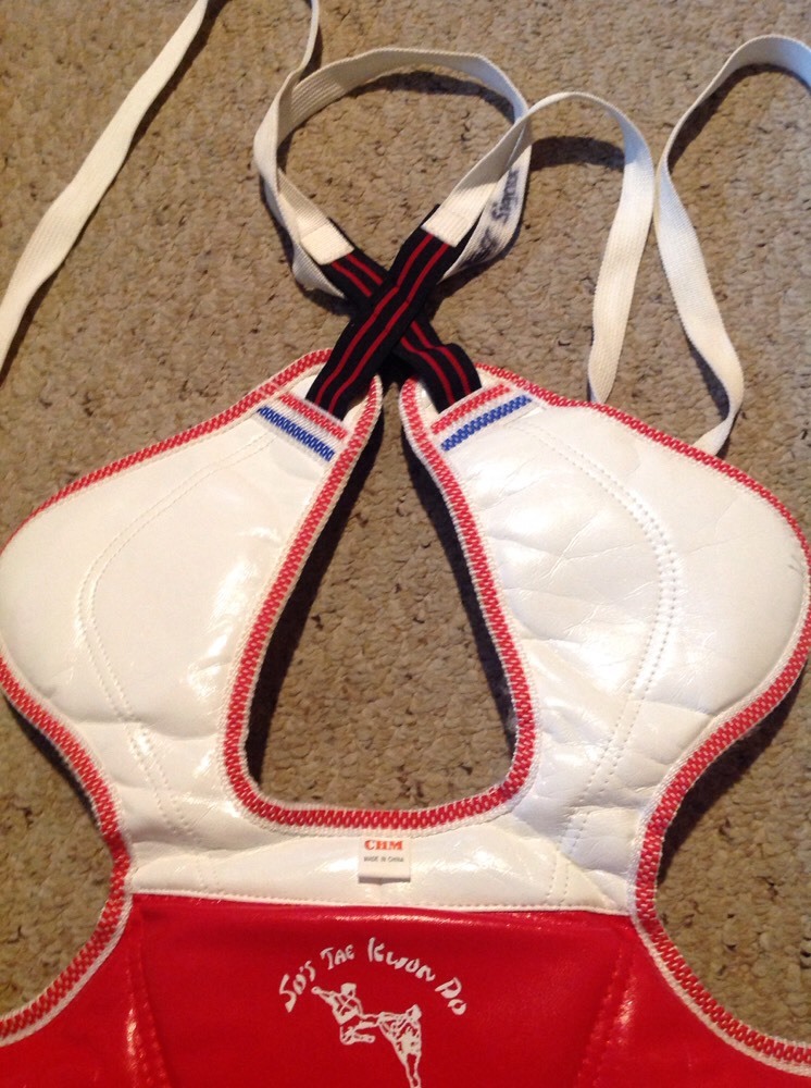 So's Tae Jw on Do Chest Protector, Reversible, Size CHM. SLIGHT USE.
