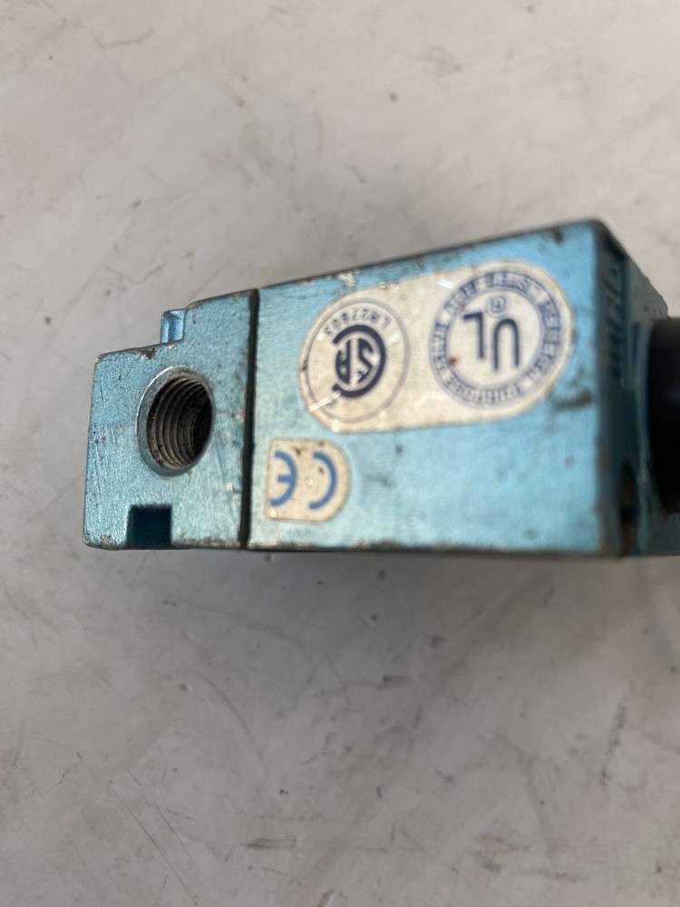 MAC General Purpose Valve 111B-111CCAA 150PSI 6.8Watts