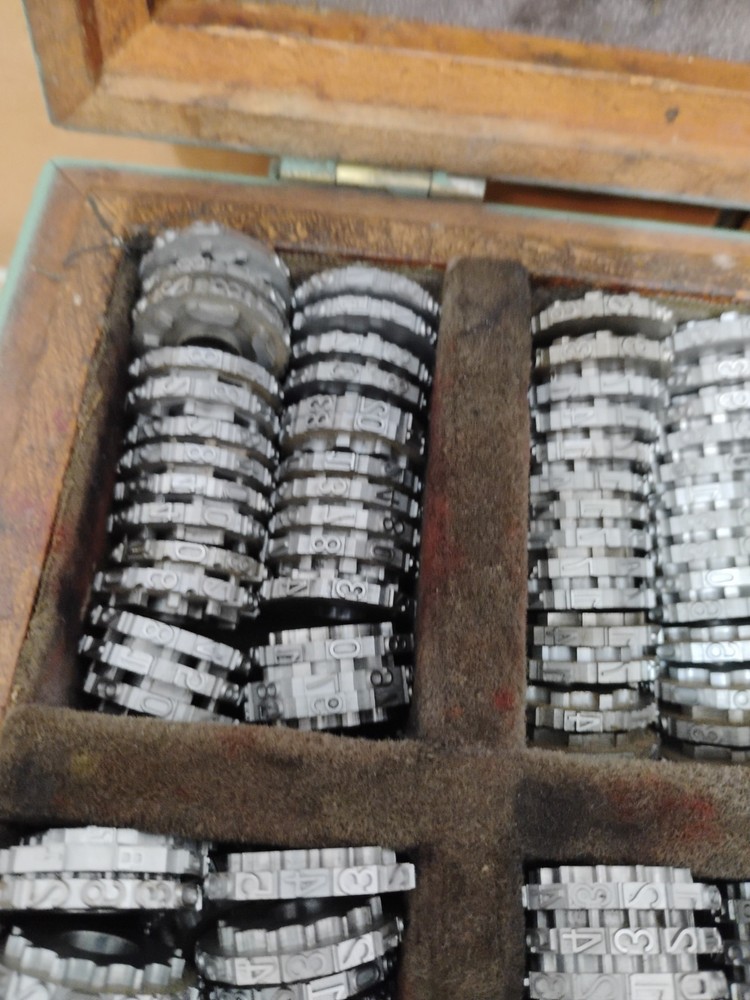 Roberts 24" Number Machine Wheels