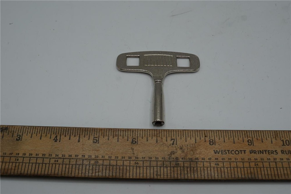Winding Clock Key 3/16" ID