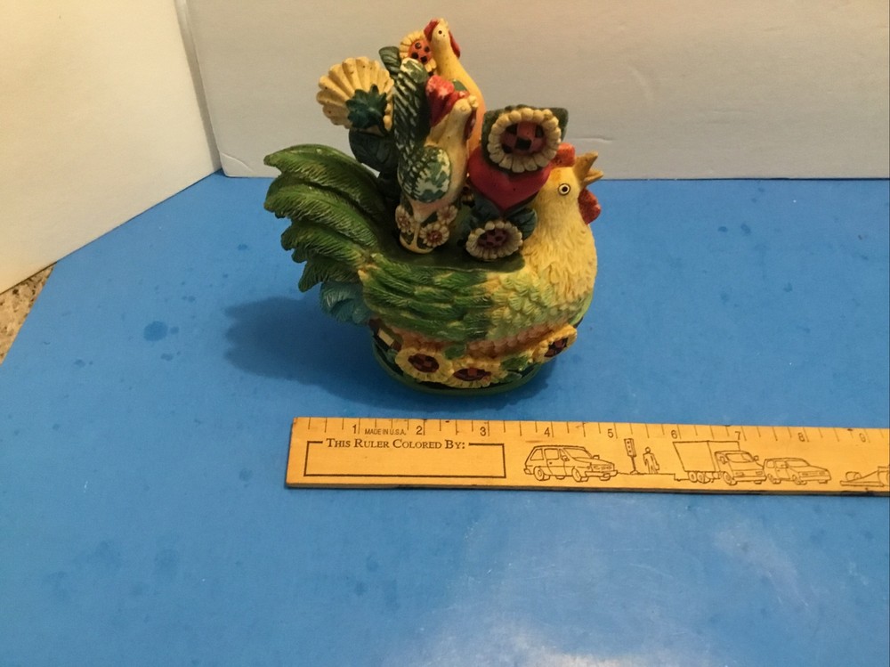 4 Cheese Spreaders Resin Chicken Hen Holder