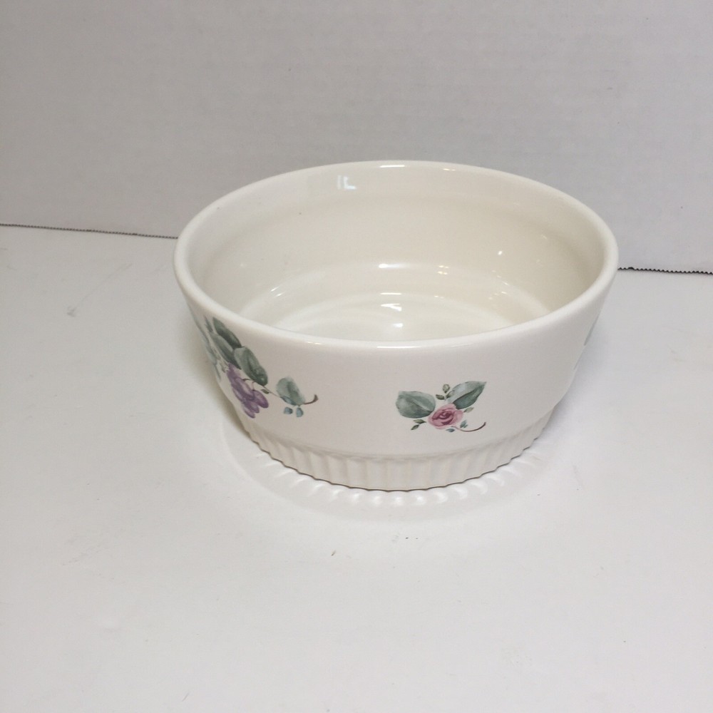 Round Baker Pfaltzgraff Grapevine 6.5" Dish Bowl