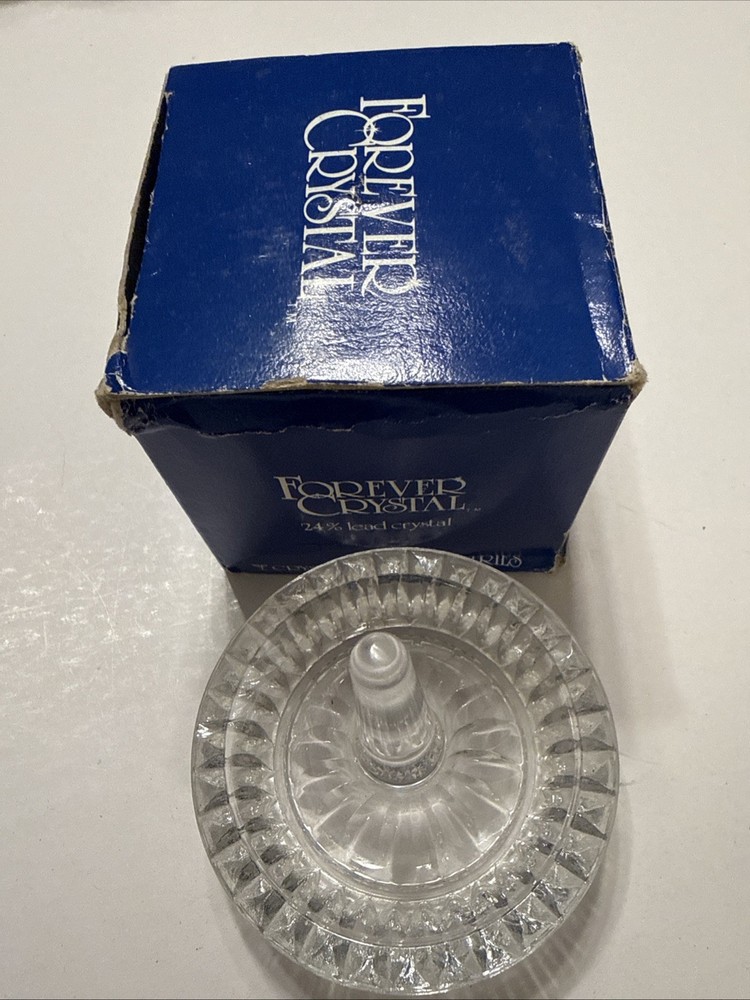 FOREVER CRYSTAL RINGHOLDER New