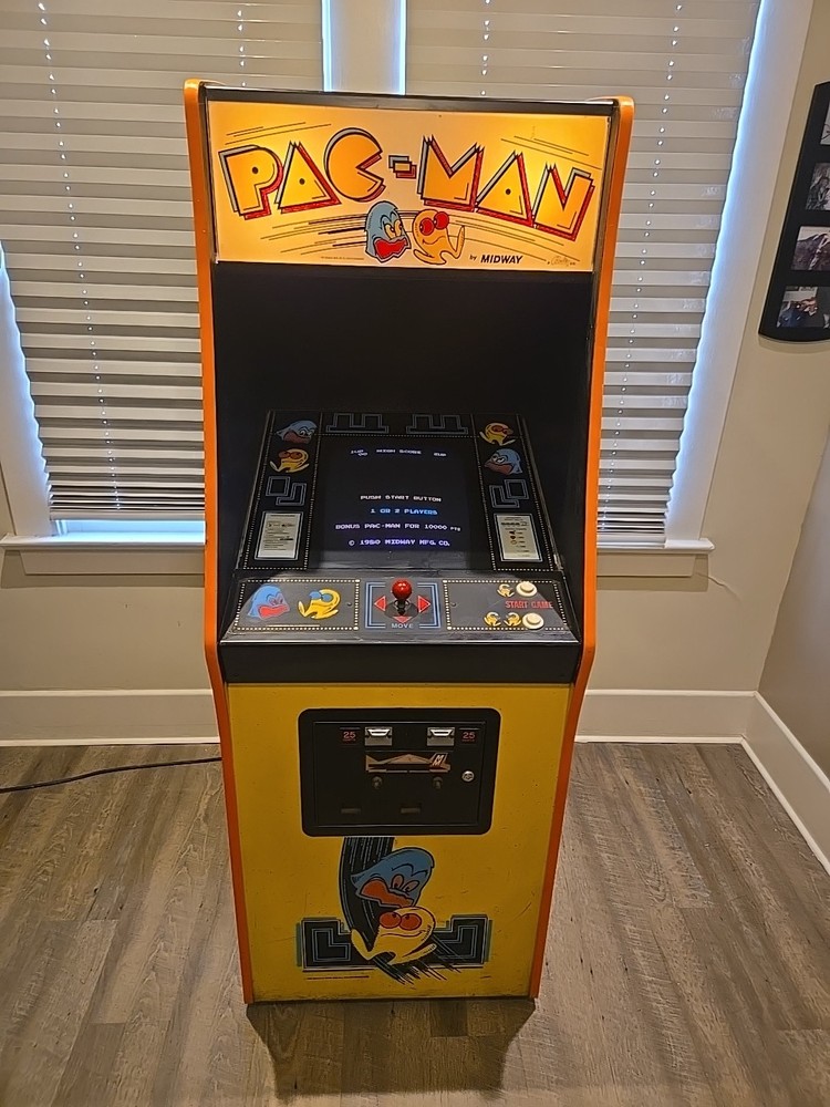 Mr PAC-MAN ARCADE MACHINE Full Size