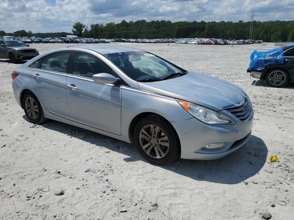SONATA 2013 Glove Box 4747335