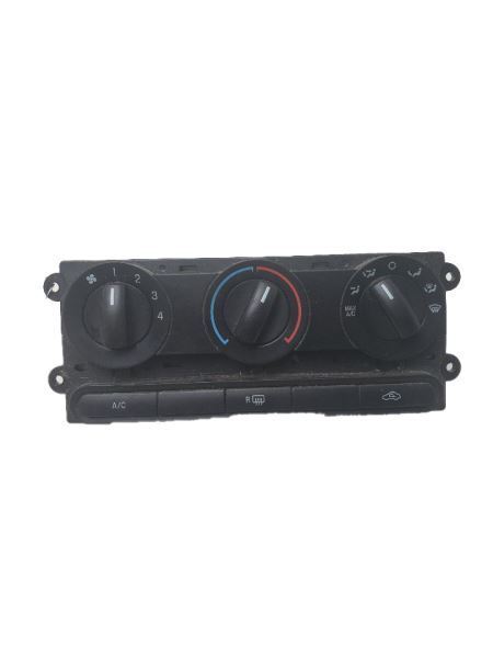 Used A/C Selector Switch fits: 2008 Ford Taurus manual temperature control Grade