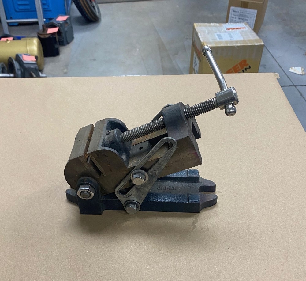 ERON 2-1/2" TILTING VISE