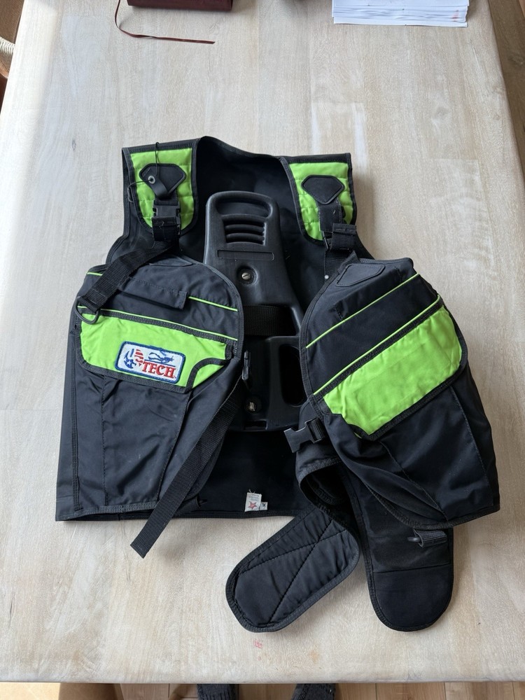 Oceanic Bioflex Scuba Diving Buoyancy Control Device Used