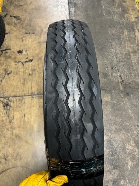 1 (One) New Westlake Trailer Tire CR918  - 10.00-20 Tire 100020 10.00/20
