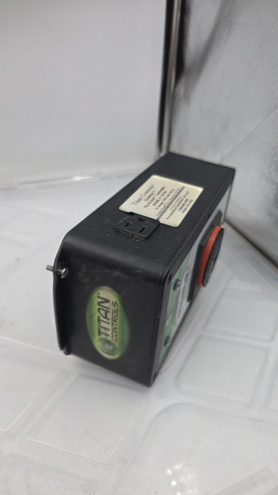 Titan Controls Oceanus 1 Flo-n-Gro Controller