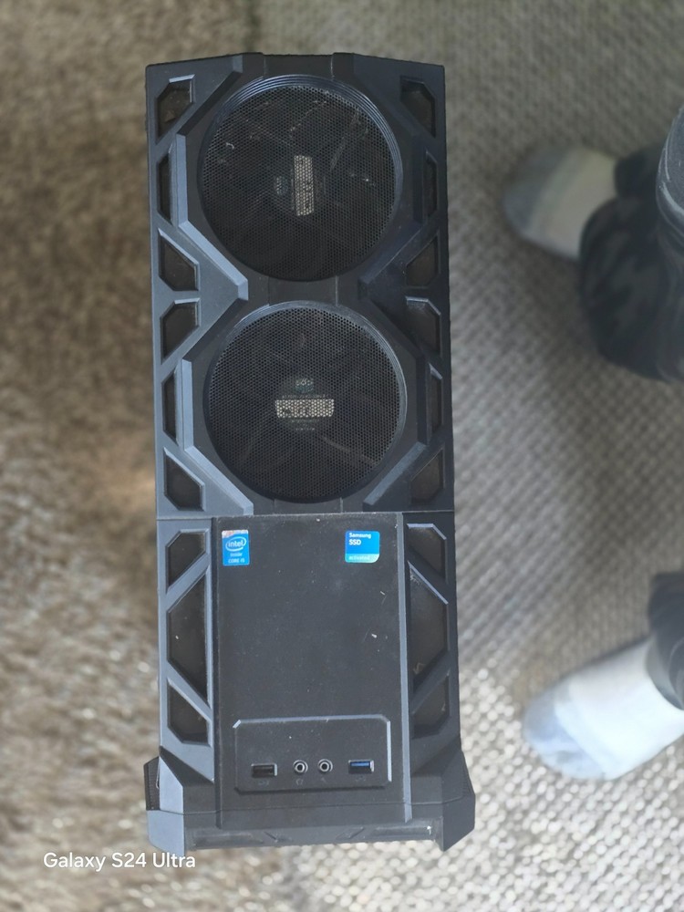 RAIDMAX ATX Mid‑Tower Gaming Case w/ Kingwin 750W PSU & Multi‑Card Reader – Iron