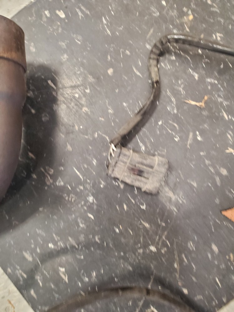 07 Ducati Monster 695 exhaust headers sensor