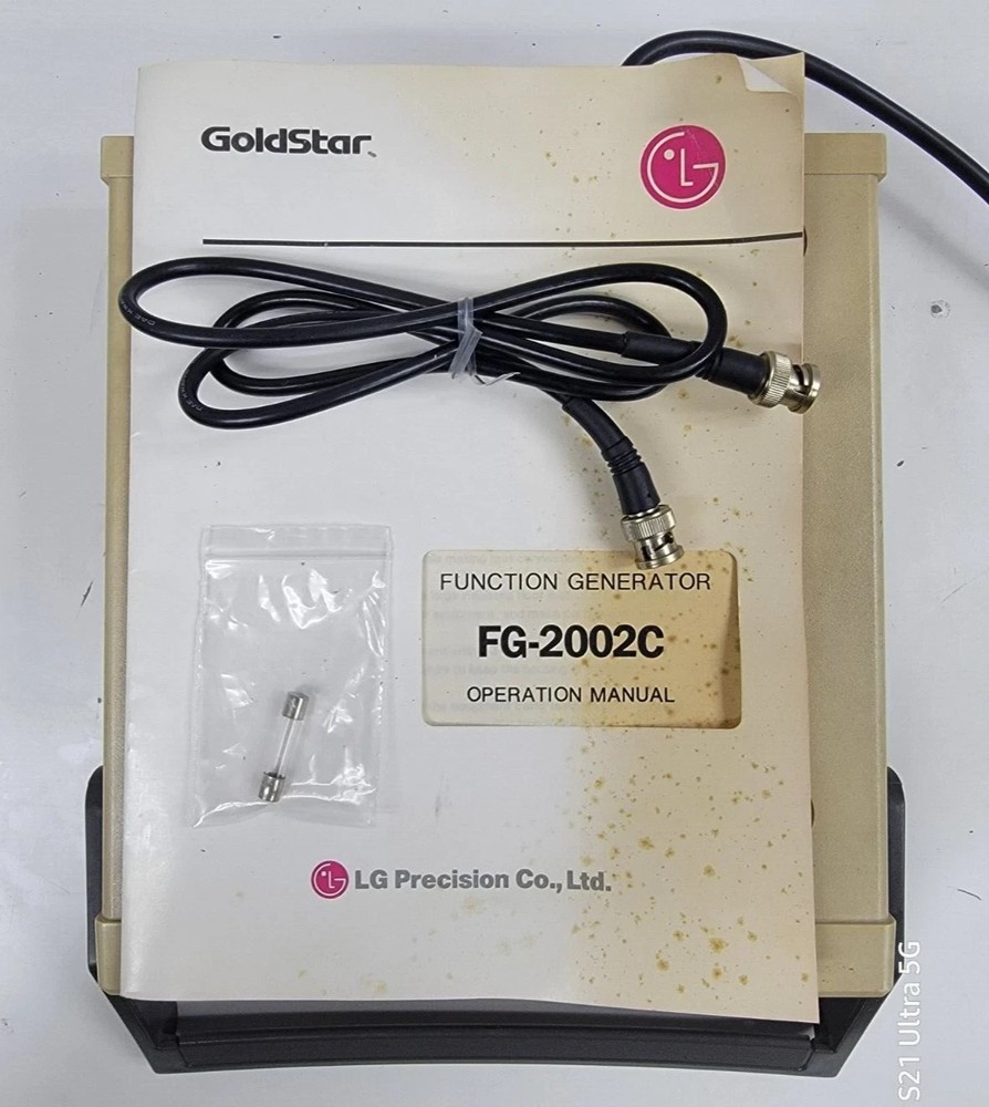 Goldstar FG-2002C Function Generator/ Operation Manual / Bnc Cable / Spare Fuse