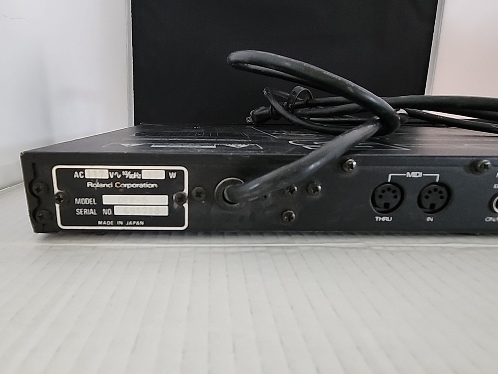 Roland Dep-5 Digital Effects Processor - Black (powers on but untested)