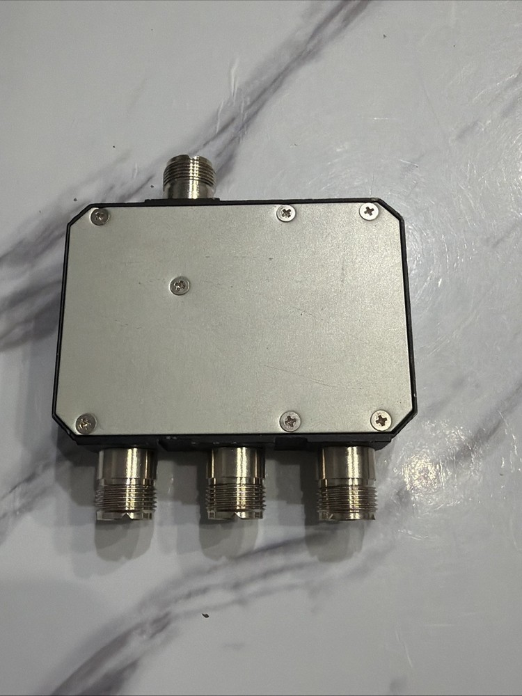 COMET CFX-514J TRIPLEXER Used Good Condition No Cables