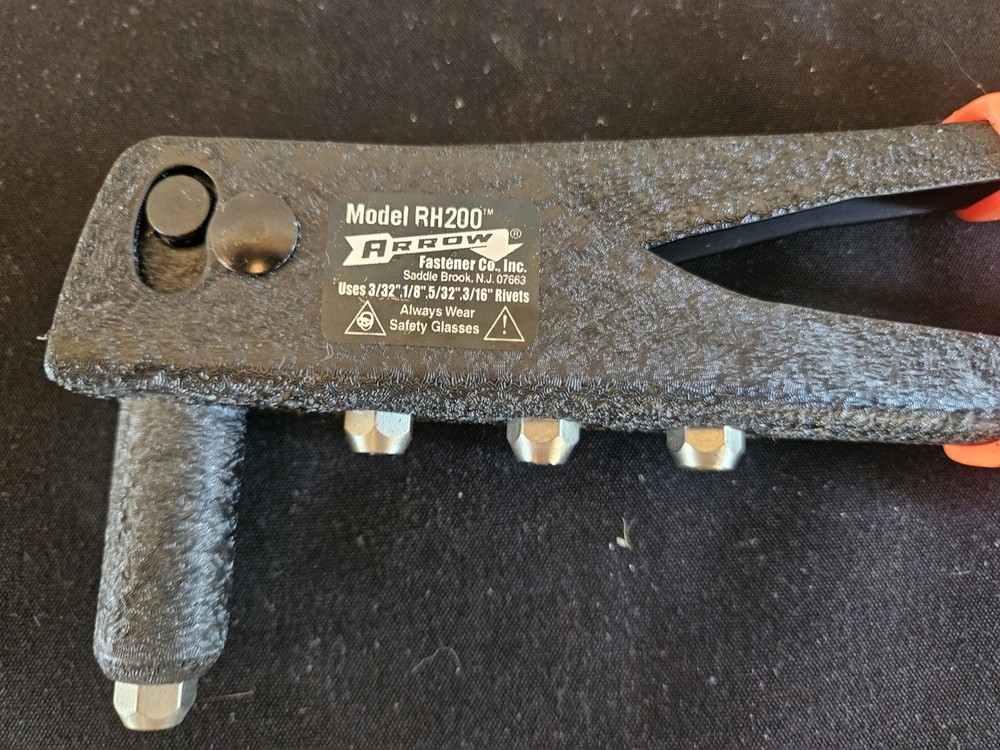 ~ Arrow RH200 EZ Rivet Tool + Rivets