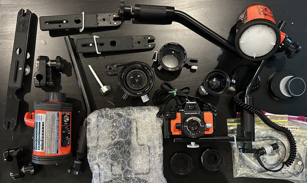 Nikon Nikonos V 35mm Complete Package