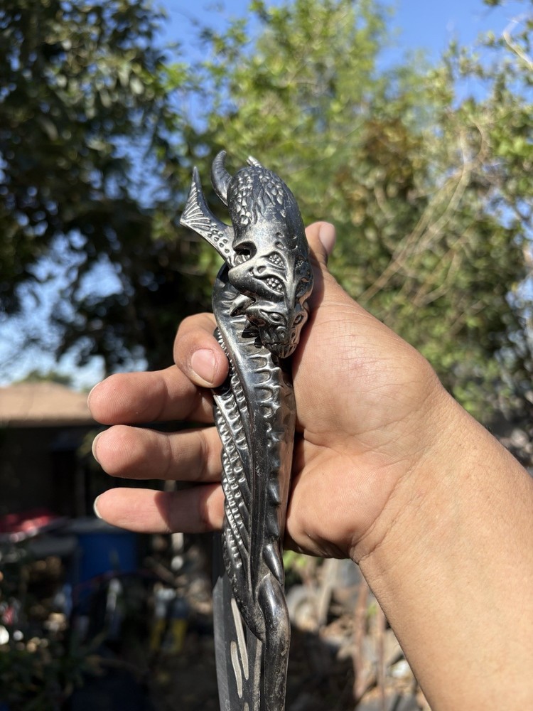 Alien Queen Dagger Knife 15 Inches