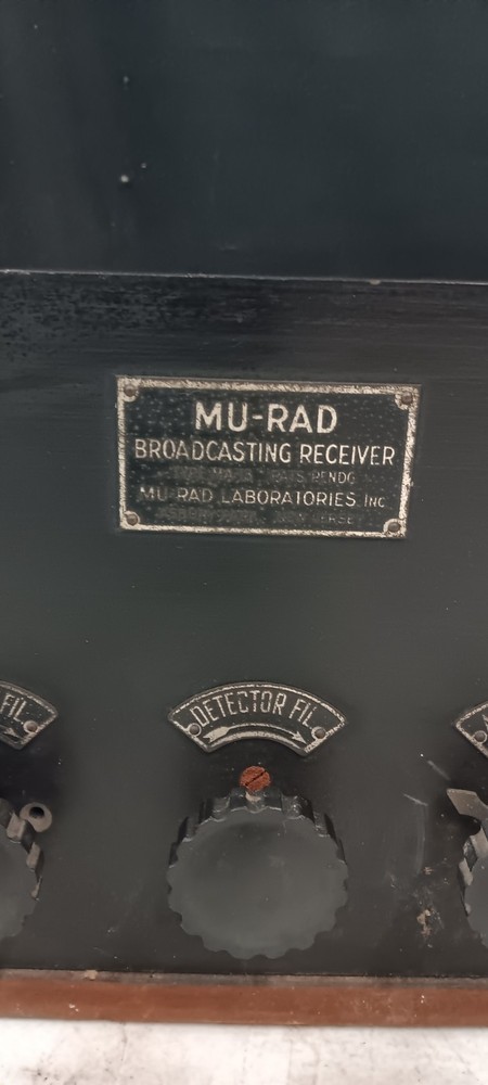 Vintage MU-RAD Broadcasting Receiver MA-15?