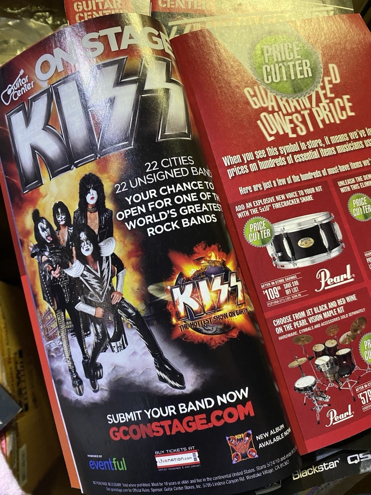 Kiss Guitar Center Magazine With Rare Insert Simmons Stanley Singer Thayer