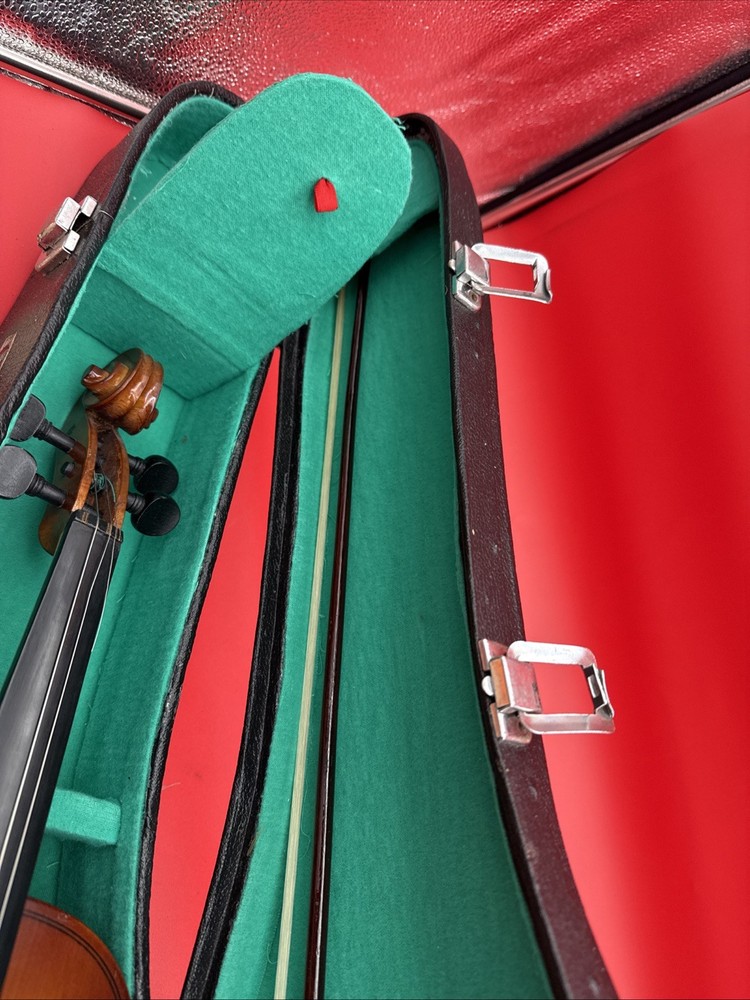 Bestler Violin w/Bow, Case, Extra Strings