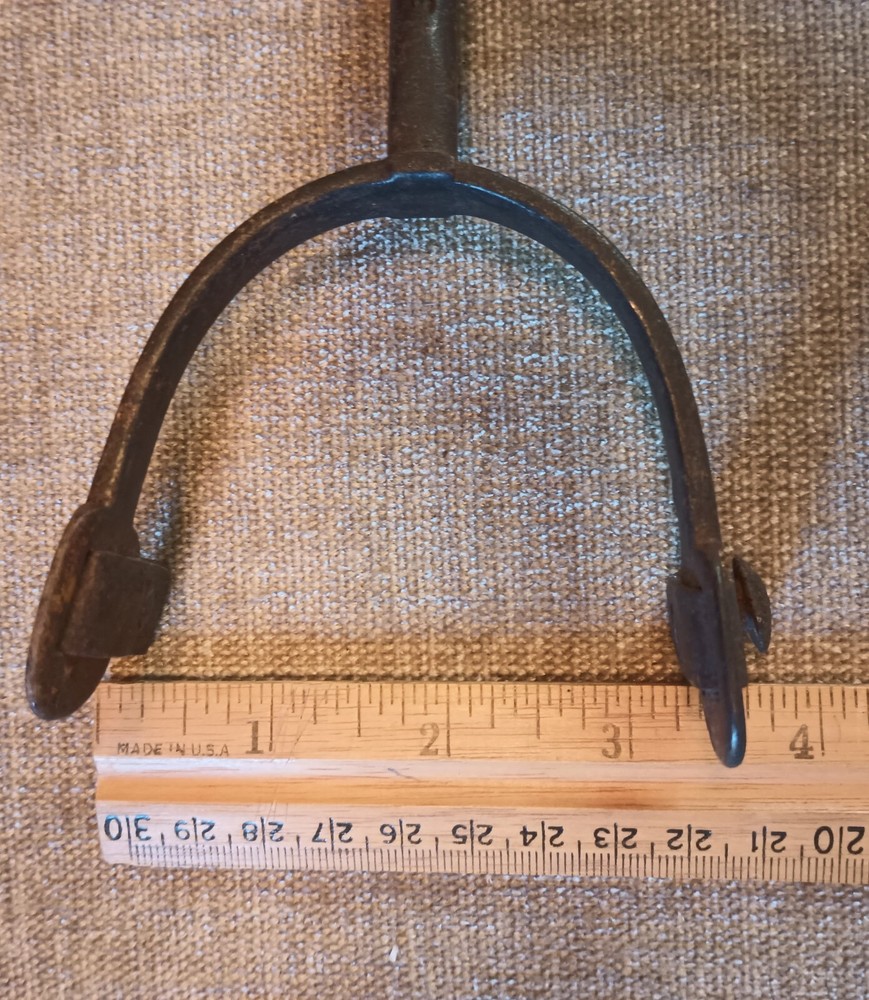 3 Old Spurs / singles / rusty / CHARACTER