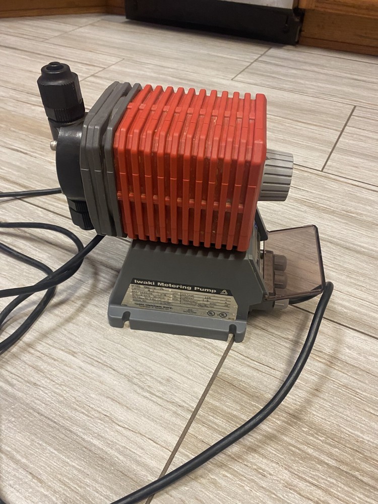Iwaki metering pump EH E36 E 1 -PC