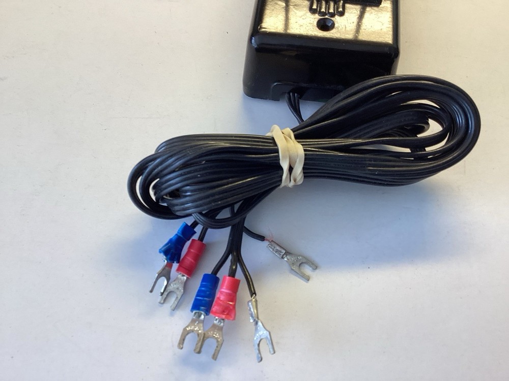 LIONEL POSTWAR 2-#1122-100 DUAL SWITCH TRACK CONTROLLER UNTESTED