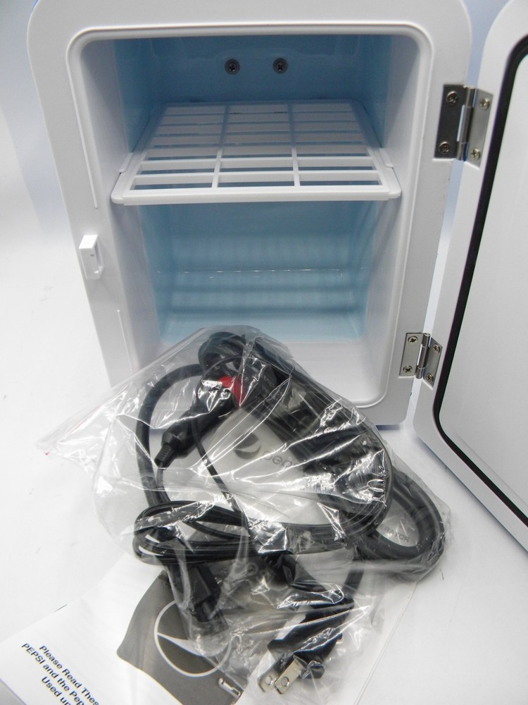 Pepsi Compact Portable Mini Cooler Mini Fridge 6 Can NEW