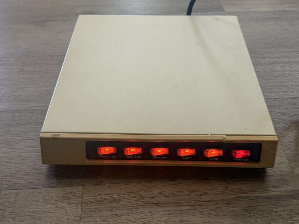 Vintage Computer Power Controller 5 Outlet Surge Protector, Works Great!