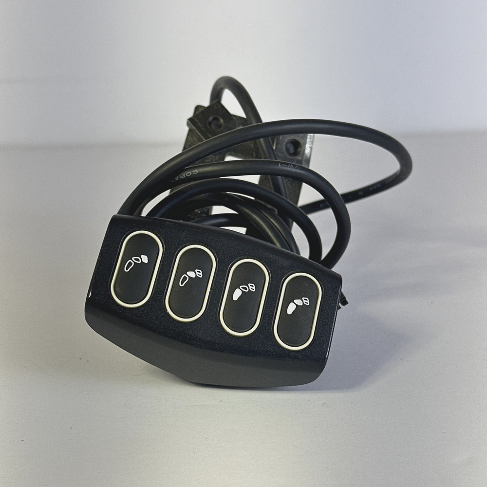 Q-LOGIC 4-FUNCTION POWER SEAT KEYPAD (CTL123218) FOR QUANTUM POWERCHAIRS| #AC763